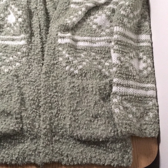 New Women’s Twine & String Cozy Ivory Green Hooded Cardigan size Medium/Large - Picture 2 of 8